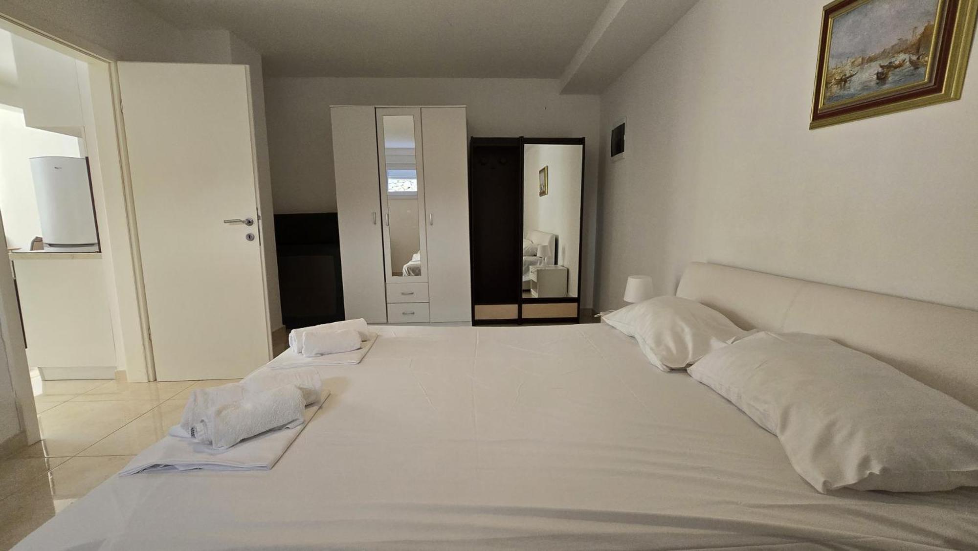 Apartments Giovanni Мандре Номер фото